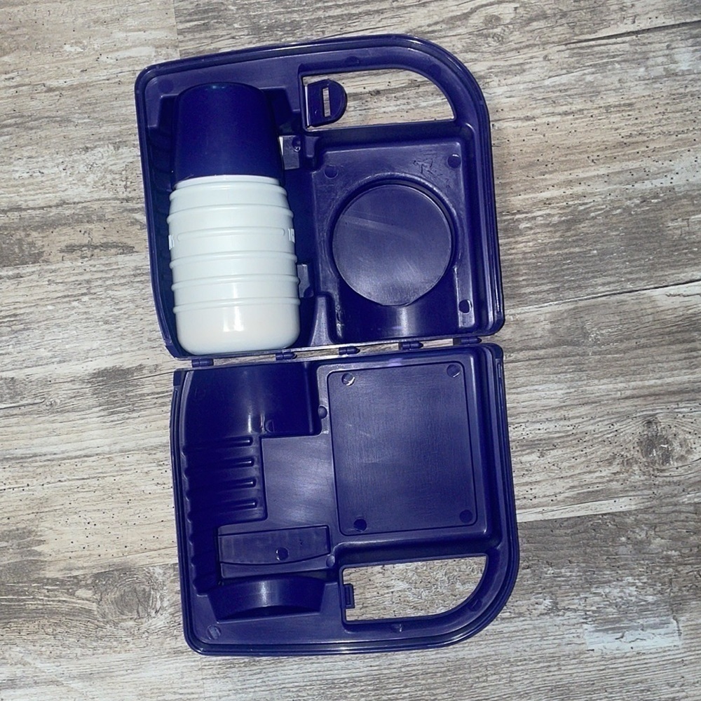 Vintage 90s lunchbox Barbie - Picture 3 of 5